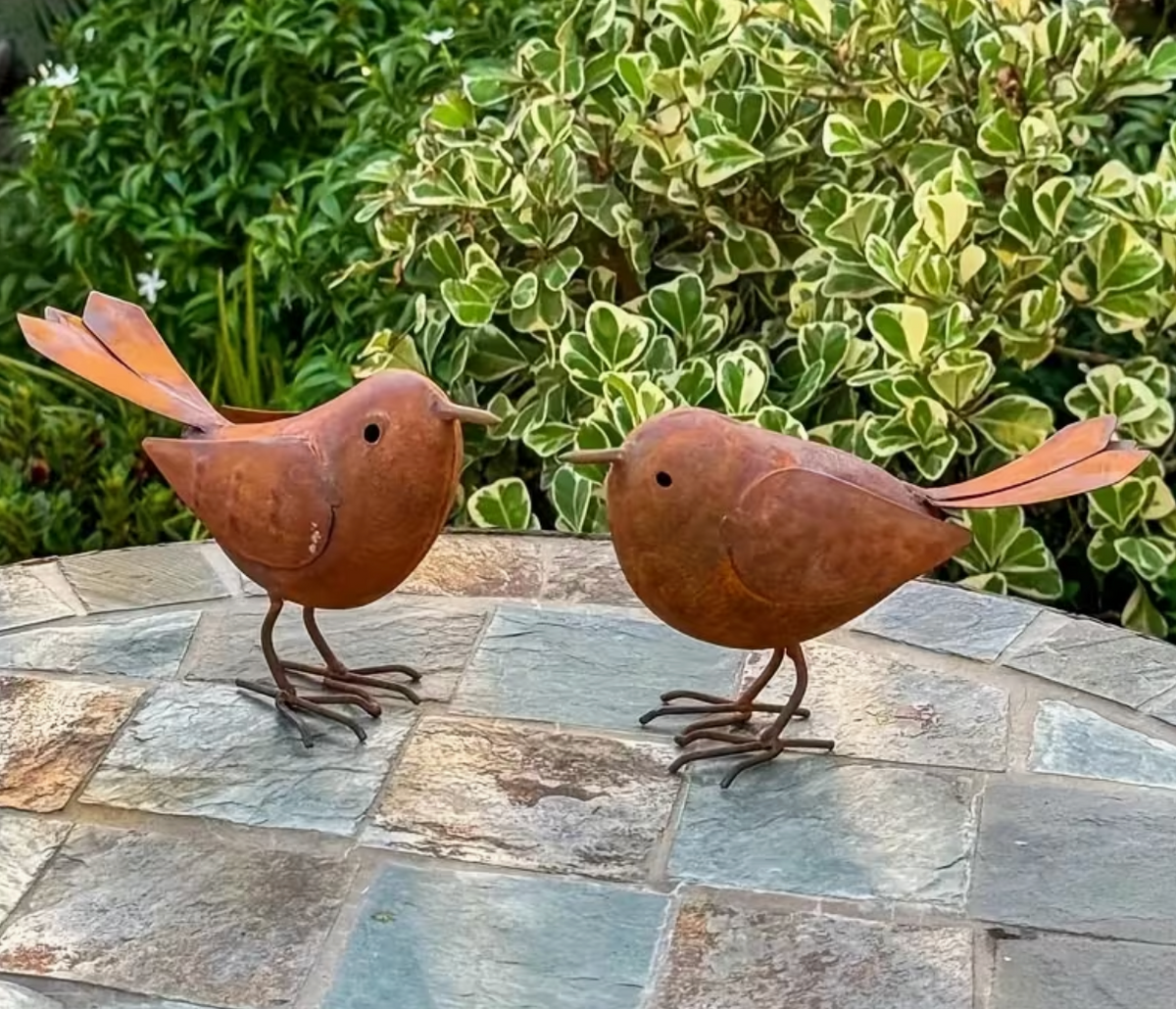 2 x Rusty Metal British Birds Robins Approx 15cm Long Garden Decoration Figures