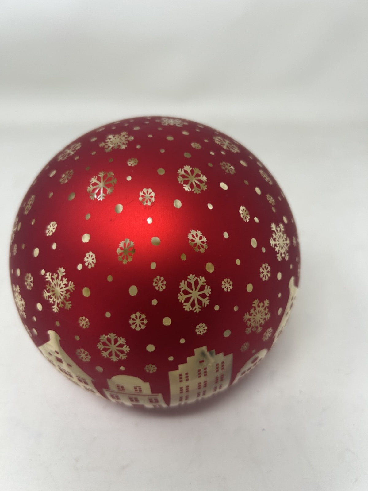 LED Light Up Christmas Village & Snowflakes Festive Decoration Ruby Red Glass
