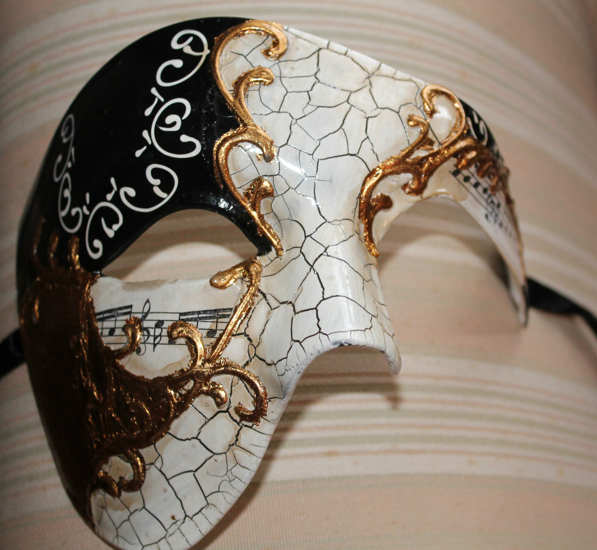 QUALITY BLACK & GOLD HALF FACE PHANTOM MUSICAL NOTES MASQUERADE MASK