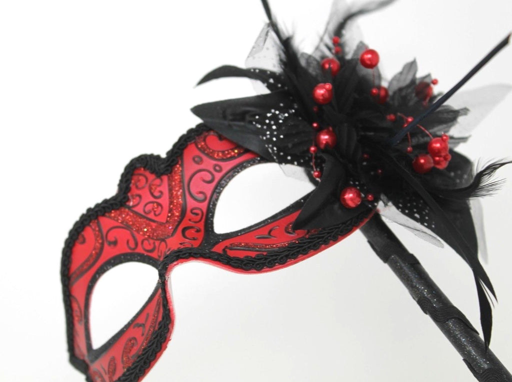 STUNNING RED AND BLACK VENETIAN MASQUERADE PARTY BALL CARNIVAL MASK ON A STICK