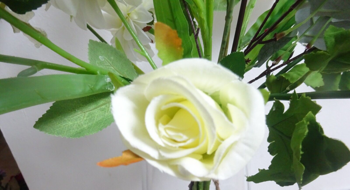 Artificial Hand Tied Floral Bouquet 60cm Tall White Dahlia & Rose Flowers Bundle