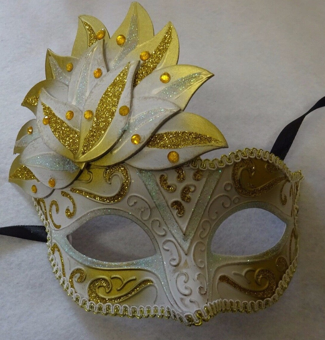 STUNNING GOLD & WHITE VENETIAN MASQUERADE PROM CARNIVAL BALL EYE PARTY MASK