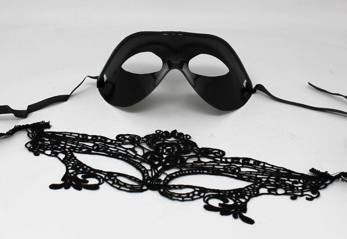BUDGET HIS N HERS PAIR COUPLES BLACK & LACE VENETIAN MASQUERADE PARTY EYE MASKS