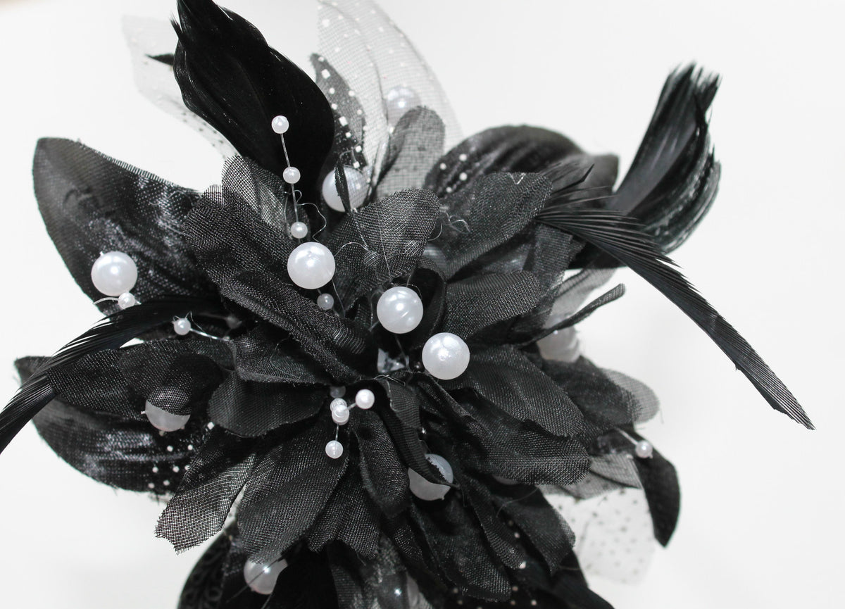 LADIES BLACK MASK WITH  PEARLS & FLOWER VENETIAN CARNIVAL MASQUERADE MASK