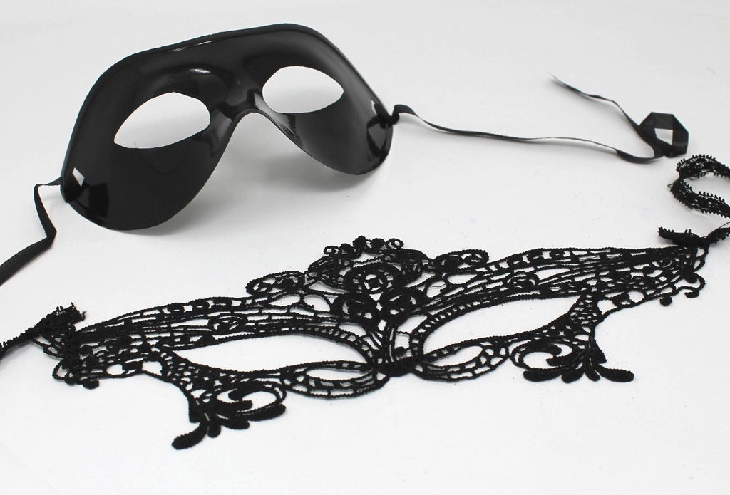 BUDGET HIS N HERS PAIR COUPLES BLACK & LACE VENETIAN MASQUERADE PARTY EYE MASKS
