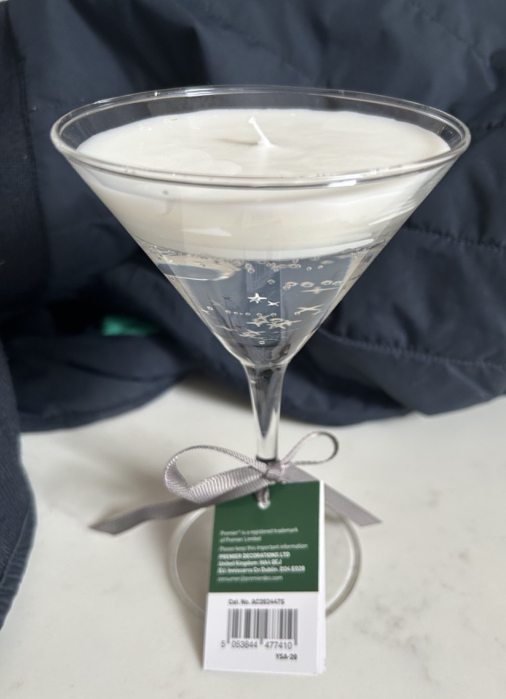 Christmas Martini Glass Gel Candle with Silver Stars & Bow 16cm Tall x 10cm Wide