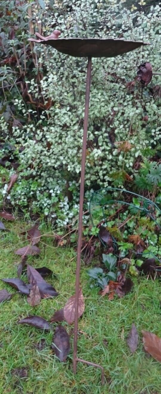 Core-Ten Rusty Leaf Design Bird Bath Feeder on a Long Stake Garden Ornament 85cm