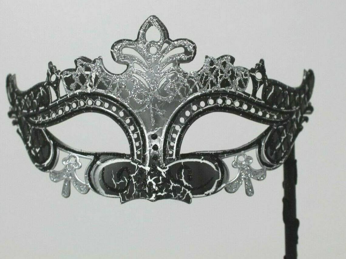 SILVER & BLACK RIALTO VENETIAN CARNIVAL MASQUERADE PARTY EYE BALL MASK HAND HELD
