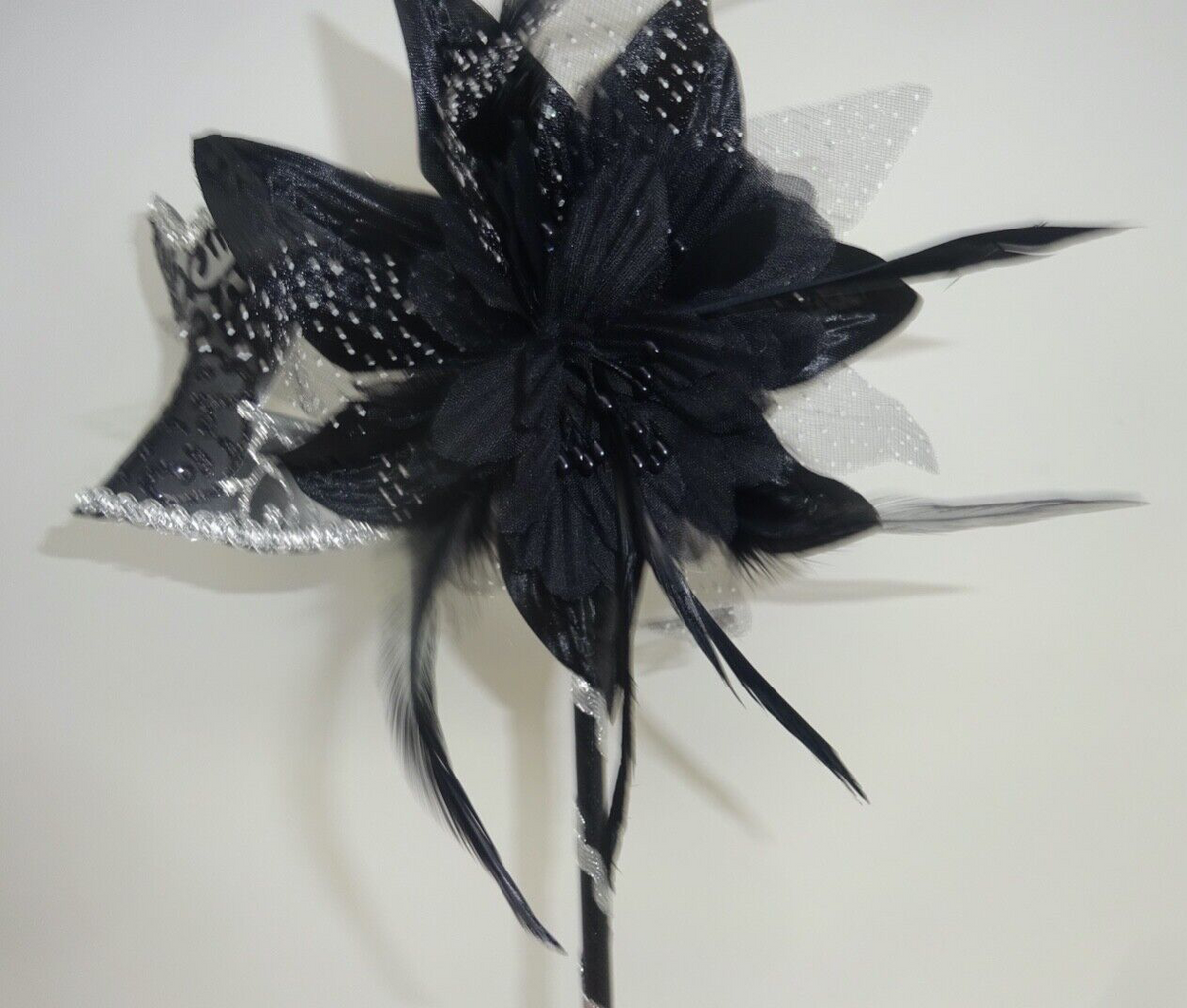 BLACK & SILVER FLOWER VENETIAN MASQUERADE PARTY CARNIVAL BALL MASK ON A STICK