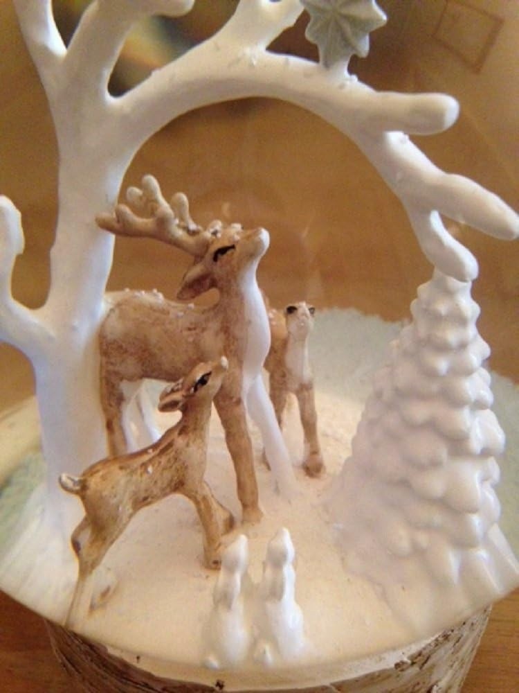 Christmas Snowy Scene Reindeer & Star Snow Globe Bark Effect Base 16cm Tall