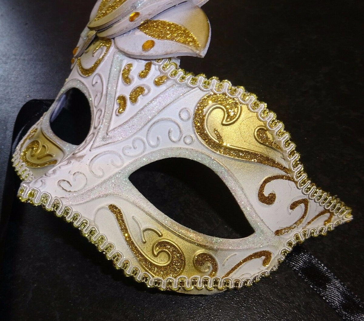 STUNNING GOLD & WHITE VENETIAN MASQUERADE PROM CARNIVAL BALL EYE PARTY MASK
