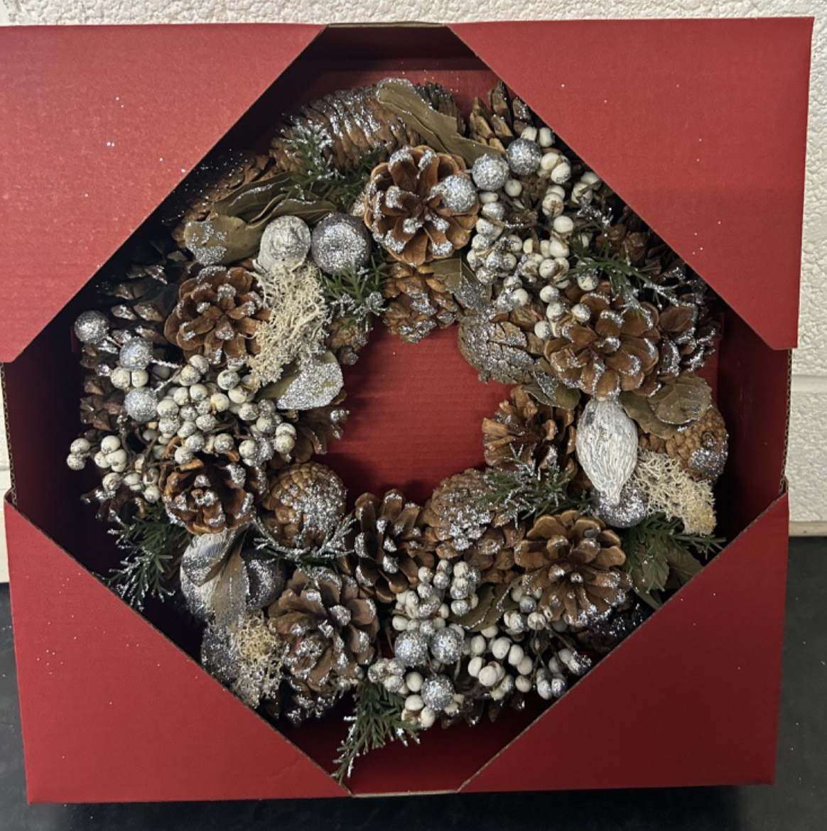 30cm Diameter Festive Christmas Gift Wreath Silver Fir Cones Berries & Foliage