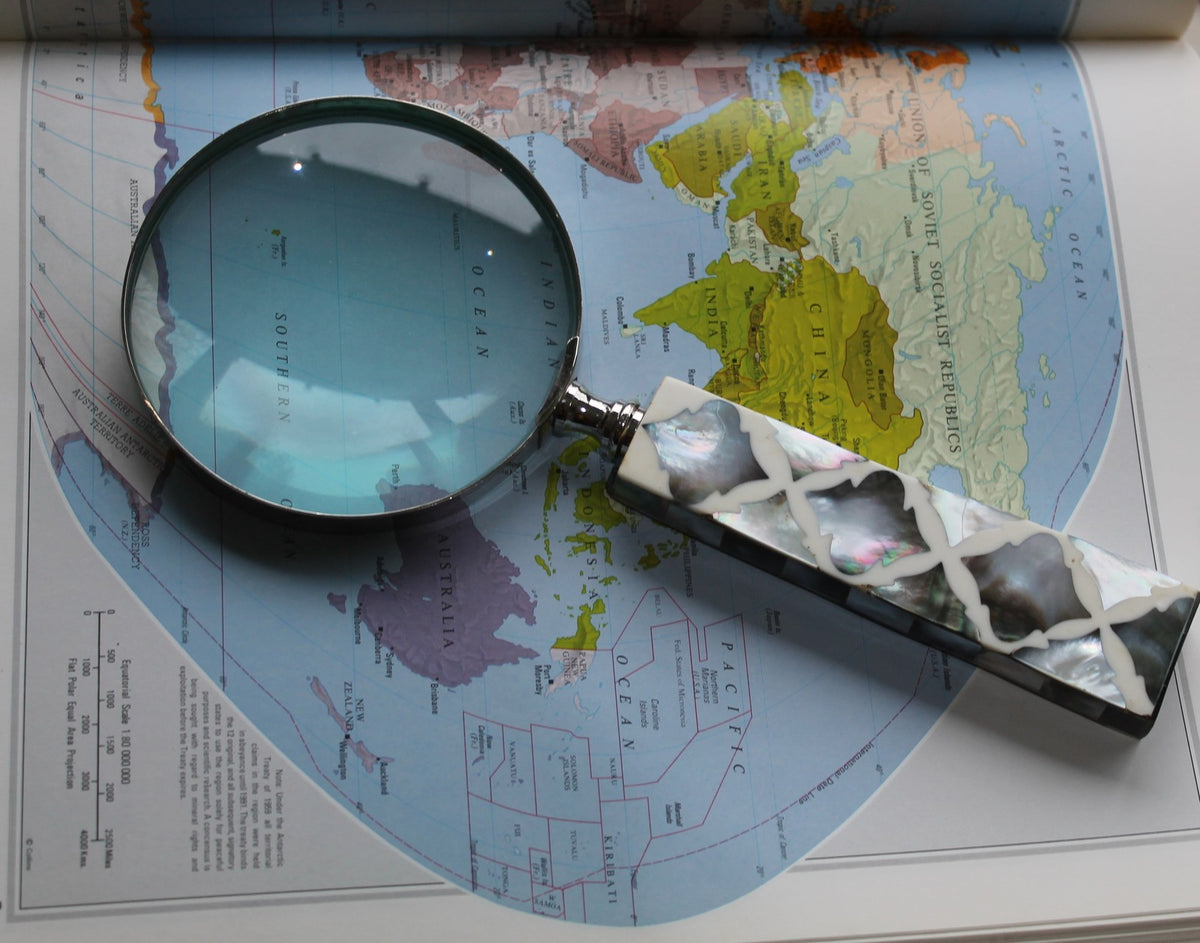 Handcrafted Handmade Mother of Pearl & Shell Magnifying Glass 3" 7.5cm Diameter