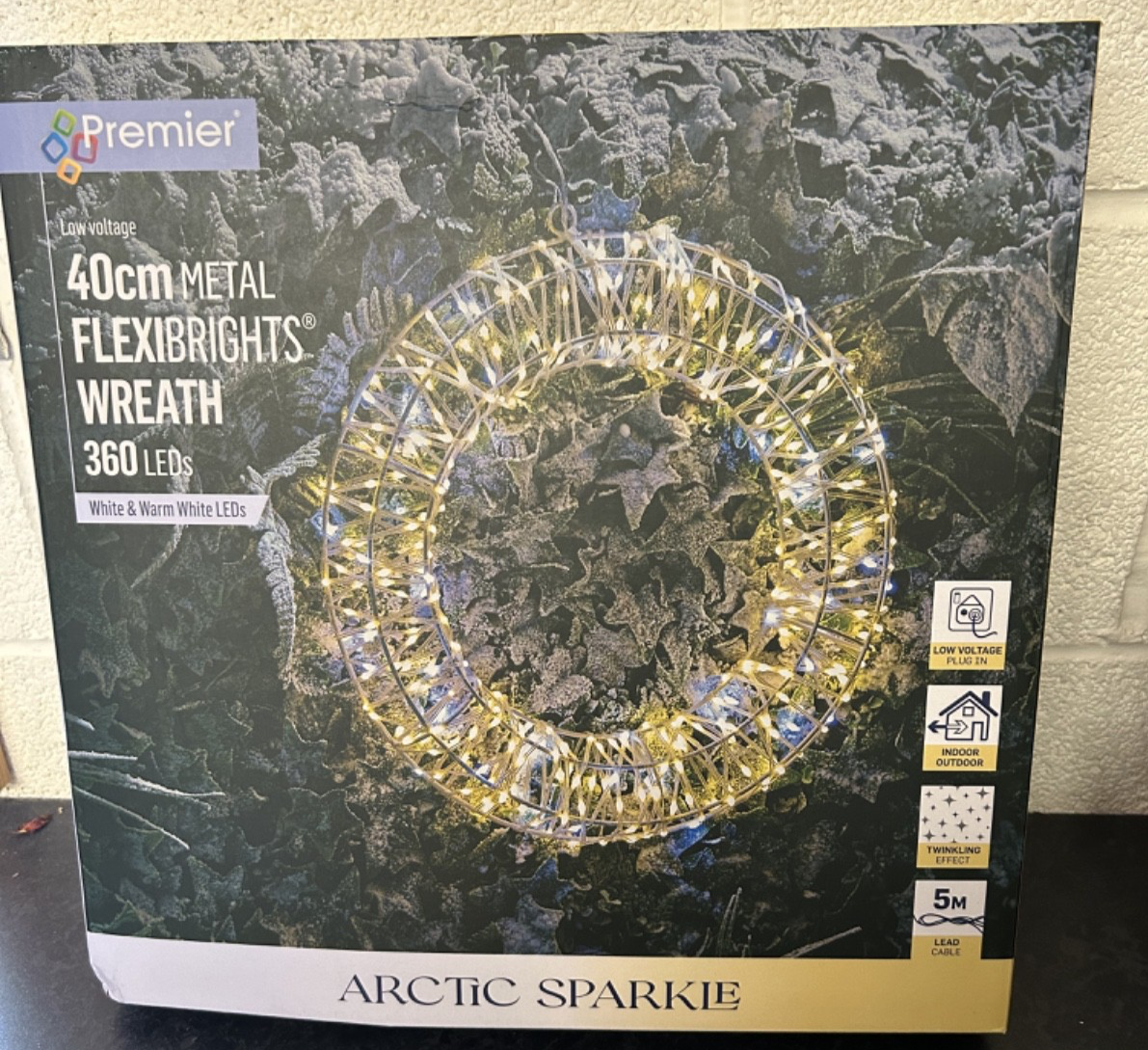Arctic Sparkle 40cm 360 Warm White & White LEDs Wreath Circle Indoor or Outdoor