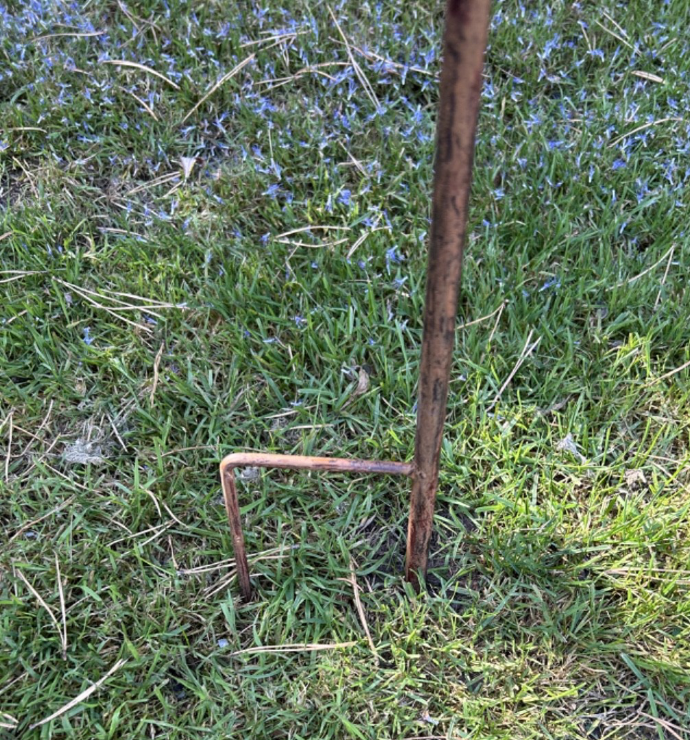 Heavy Duty Core-Ten Rusty Metal Robin Bird Feed Table Garden Ornament 115cm Long