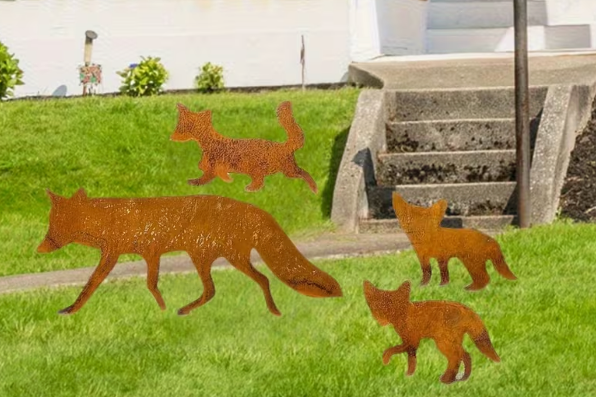 Acrylic Rusty Appearance Fox & 3 Cubs Garden Ornament Figurine Silhouettes
