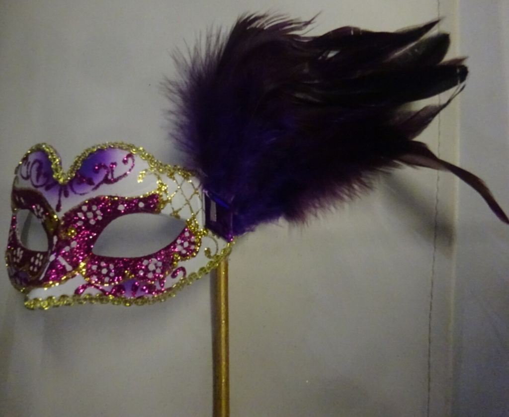 PURPLE WHITE & GOLD MASK FEATHERS VENETIAN MASQUERADE BALL HAND HELD ON STICK