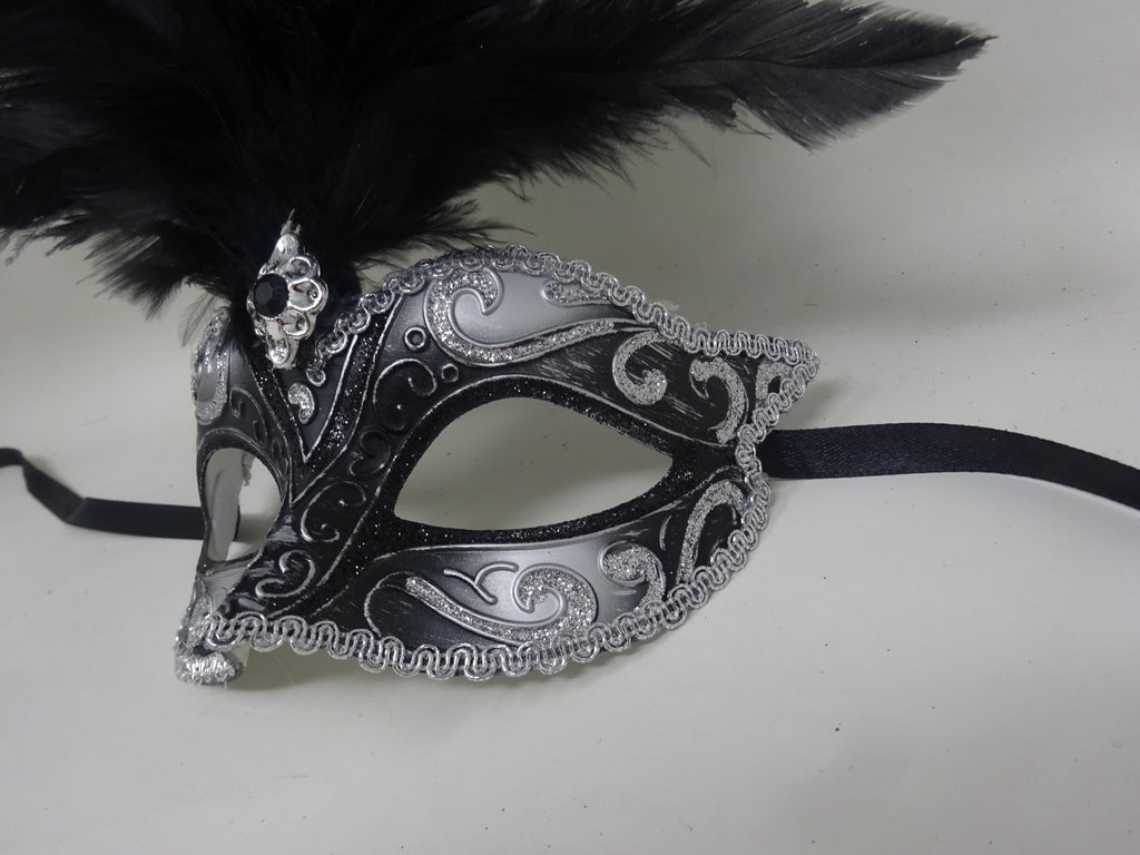 Stunning Black and Silver Assorted Ostrich Feather Masquerade Party Ball Prom Eye Mask