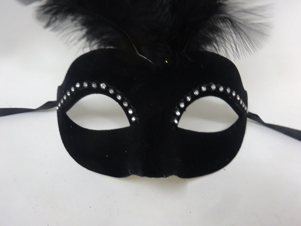 Stunning Black Velour Assorted Ostrich Feather Masquerade Party Ball Prom Eye Mask with Diamontes