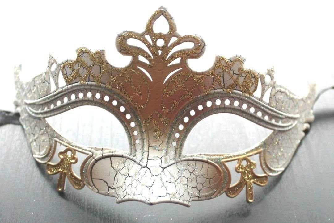 White and Gold Crackled Rialto Masquerade Mask