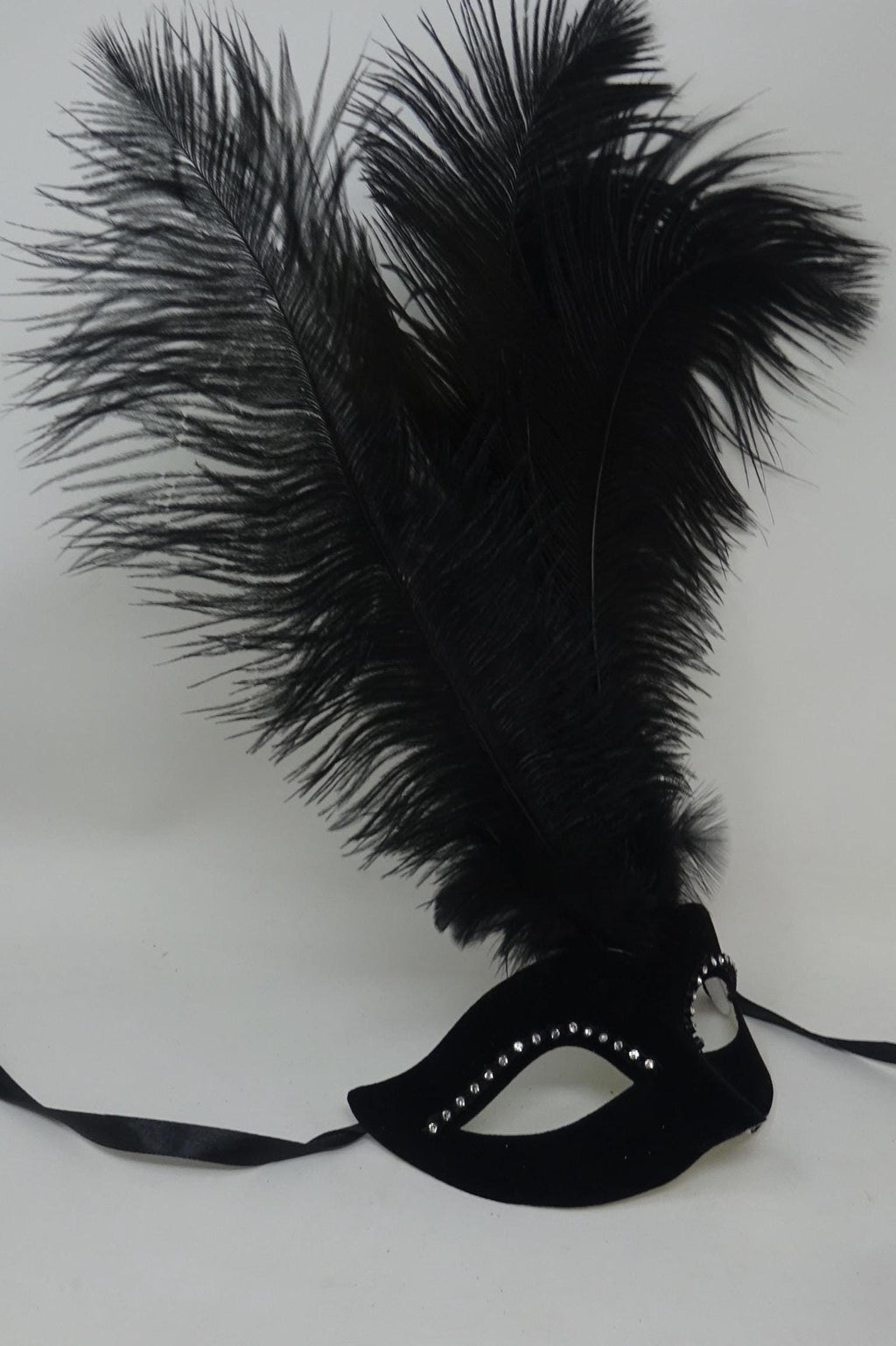 Stunning Black Velour Assorted Ostrich Feather Masquerade Party Ball Prom Eye Mask with Diamontes